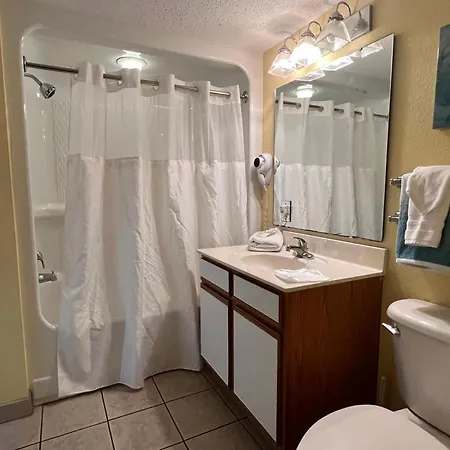 Villa 1604 N Ocean Blvd, 0703 - Ocean Front Sleeps 6 à Myrtle Beach Extérieur photo