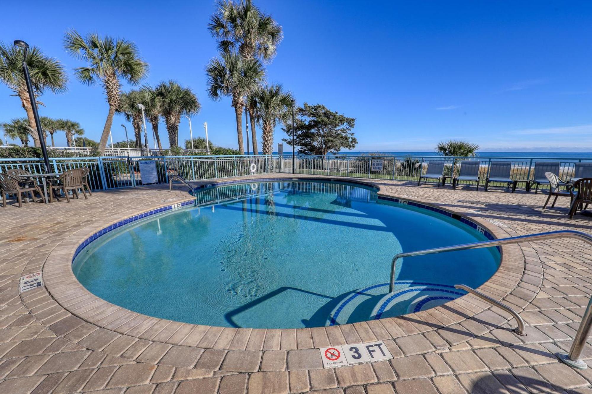 1604 N Ocean Blvd, 0703 - Ocean Front Sleeps 6 Hébergement de vacances Myrtle Beach